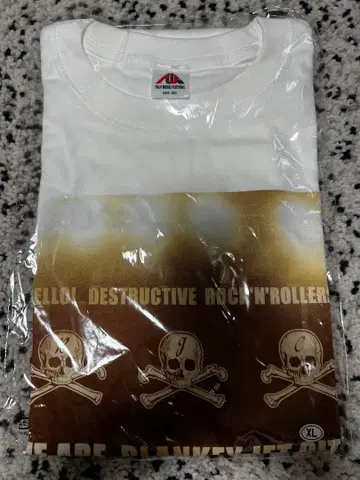 새상품 블랑키 제트 시티 후지록 콜라보 T셔츠 XL