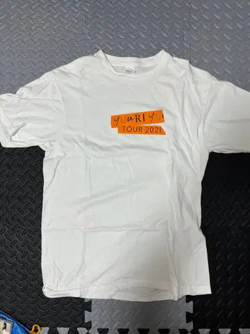 유리 과거 셔츠