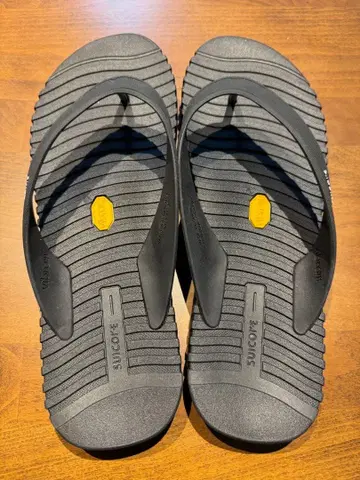 미사용 새상품 SUICOKE 블랙 플립플랍