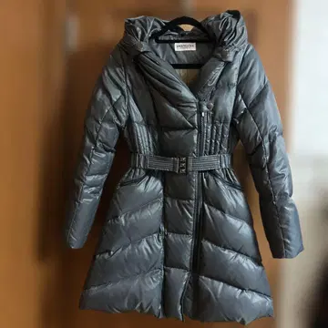 허리 마크 다운 코트