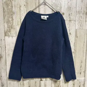 카시웨어 플리스 상의 네이비 긴팔 로고 P