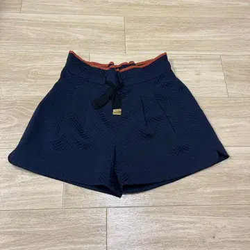 [ BARNEYS ] 네이비 지그재그 무늬 숏팬츠