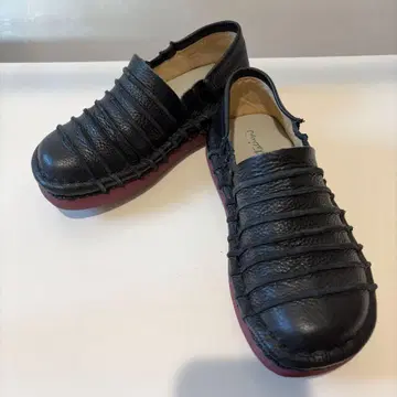 에스타시온 슬립온 스니커즈 천연 가죽 블랙 TG013 22cm