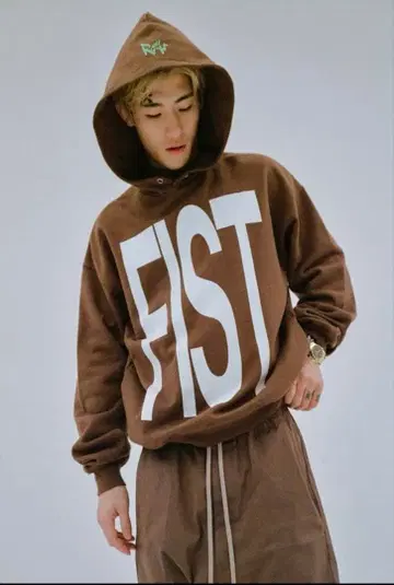 AZUL 히라모토 렌 콜라보 후드티