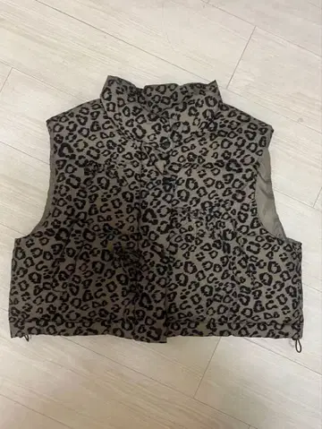 w closet 레오파드 다운 베스트