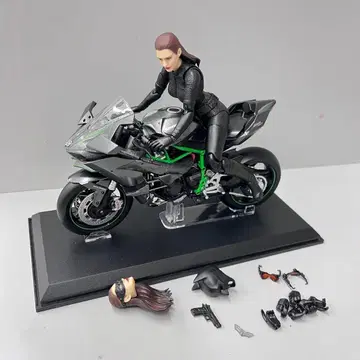 MAFEX 캣우먼 ver2.0