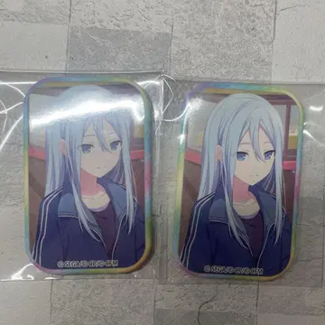 요이사키 카나데 캔 배지 2개