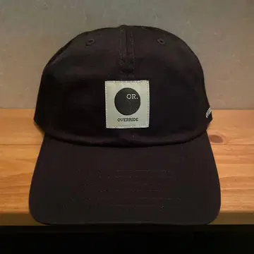 OVERRIDE 블랙 캡