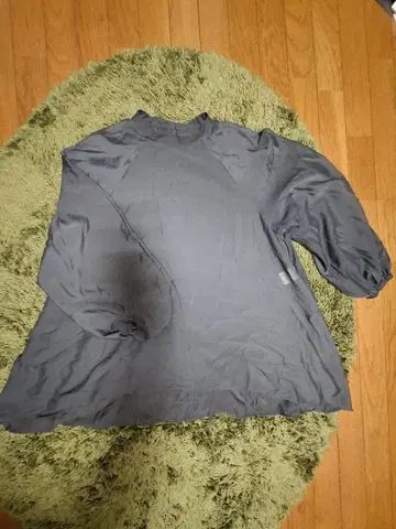 컴시즘 시어 블라우스 그레이 스탠드 카라