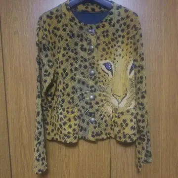 레오파드 무늬 가디건 & 스커트 고양이 브로치 포함