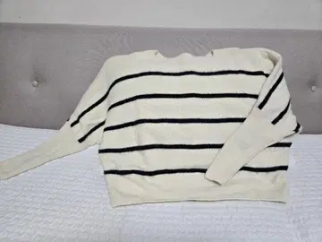 BEARDSLEY 비어즐리 아이보리 블랙 스트라이프 가디건