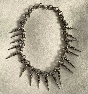 헤이세이 y2k 갸루 시크 스타일 그런지 스파이크 가시 목걸이