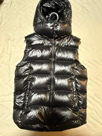 [ 새상품급 ] TATRAS 타트라스 다운 베스트 후드 탈부착 블랙 02