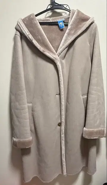 유니클로 루즈핏 타입 롱 코트 후드 부착