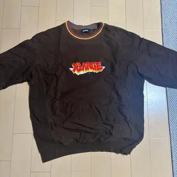 XLARGE 브라운 맨투맨 M