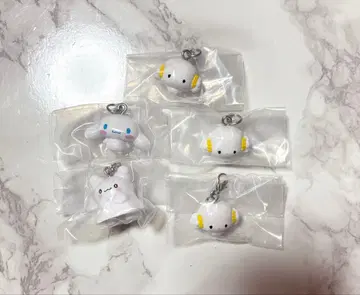 산리오 캐릭터즈 메지루시 액세서리 코기뮤뉴 하나마루 유령 시나모롤