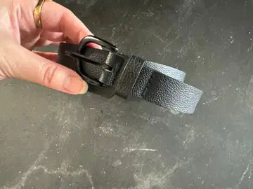 블랙의 멋진 벨트