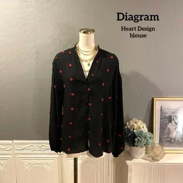 [ 2만엔 ] Diagram Heart자수 디자인 블라우스