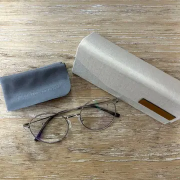 FUN THE MENTAL 실버 오벌 안경 Jiwoo 브랜드