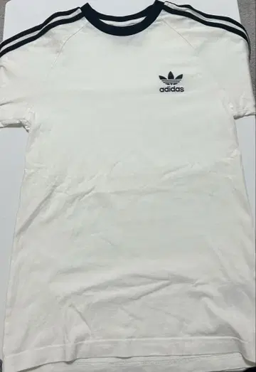 아디다스 아디컬러 클래식 쓰리 스트라이프 롱 셔츠 화이트