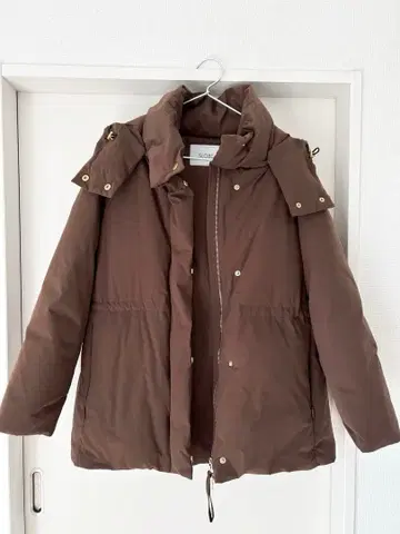 SLOBE IENA 슬로브 이에나 페더라이트 발수 퍼퍼 다운 36