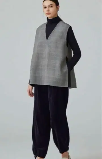 투모로우랜드 컬렉션 4 웨이 베스트