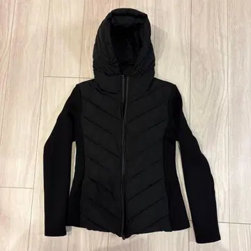 ZARA 블랙 다운 자켓 여성용 M 사이즈