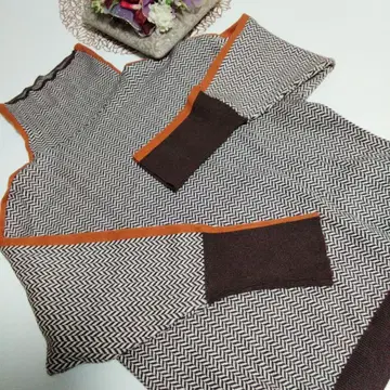 브라운 오렌지 하운드 투스 니트 스웨터와 롱 스커트 세트