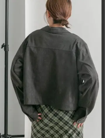 KBF 페이크 스웨이드 숏 자켓