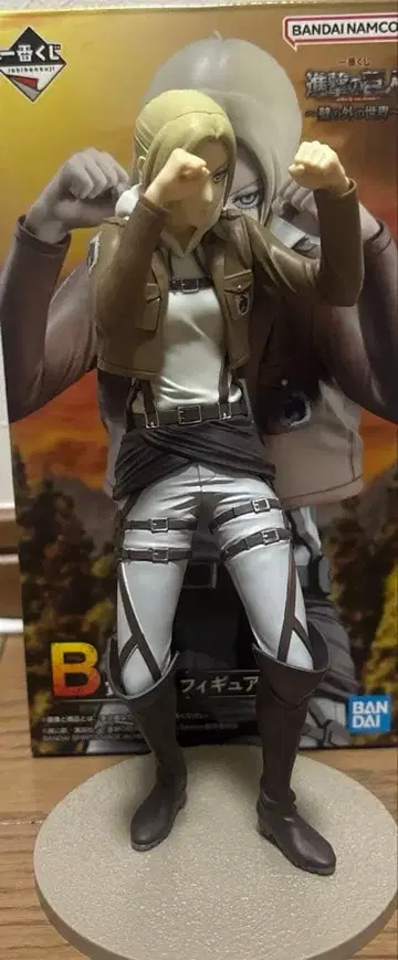 진격의 거인 제일복권 ~벽 너머의 세계~ B상 애니 개봉 완료 박스 있음