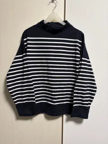 우티의 긴팔 바스크 셔츠