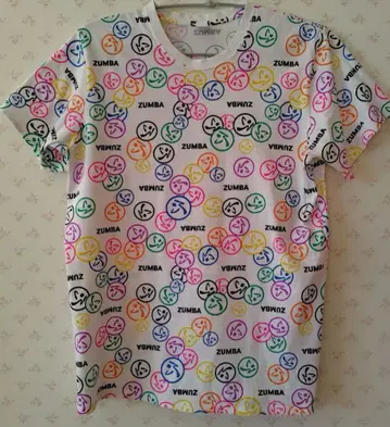 ZUMBA 컬러풀 스마일리 반팔 T셔츠