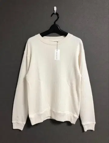 DRIES VAN NOTEN 에크루 맨투맨