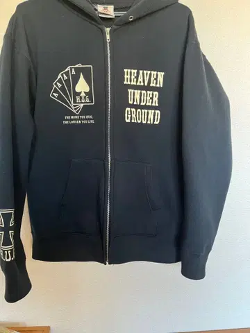Heaven Under Ground 후드티 네이비
