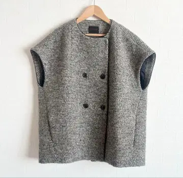 투모로우랜드 컬렉션 마리니 루프 트위드 배럴 베스트