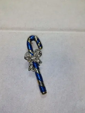 캔디케인형 브로치 파랑금 스트라이프