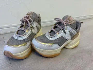 MICHAEL KORS 통굽 스니커즈 라메 핑크 8M