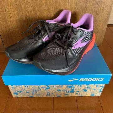 Brooks Hyperion Max 새상품 24.5cm 배송비 포함