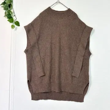 [ LEPSIM ] 리브 하이넥 니트 베스트 모카 브라운 오버 사이즈