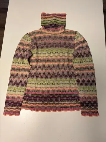 새상품 미쏘니 멀티 컬러 터틀 니트