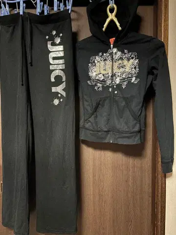 쥬시 꾸뛰르 JUICY COUTURE 블랙 셋업