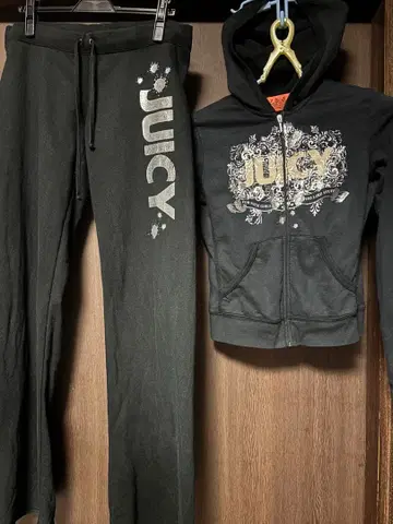 쥬시 꾸뛰르 JUICY COUTURE 블랙 셋업