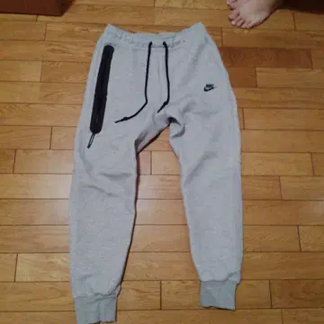 테크 플리스 아래 그레이