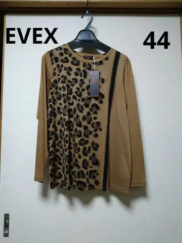 미사용품 EVEX by KRIZIA 일본제 면 100% 팬서 티셔츠