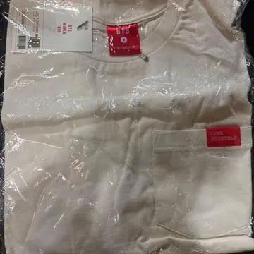 BTS WORLD TOUR T-SHIRT (IVORY) 사이즈 2