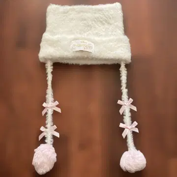 디즈니풍 화이트 모자 폼폼 포함 마리 니트 모자