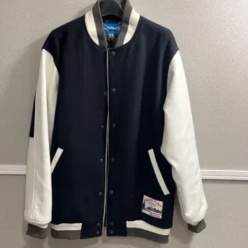 새상품급 PHENOMENON 바시티 자켓