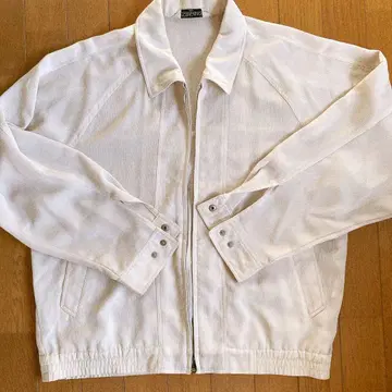 화이트 집업 자켓
