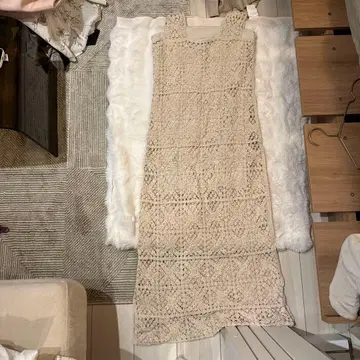 레이스 편직 슬리브리스 원피스 베이지