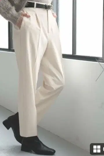 [ 새상품 ] 따뜻한 아름다운 실루엣 프리미엄 슬림 스트레이트 S 사이즈